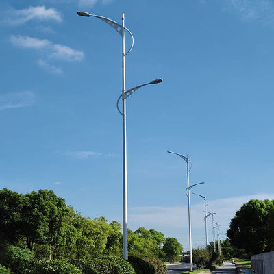 Design de poste de luz de rua personalizável com material de aço galvanizado a quente
