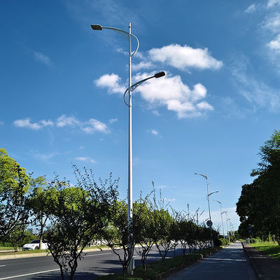 Aço galvanizado de braço único ou duplo 20 pés poste de luz de rua com pintura