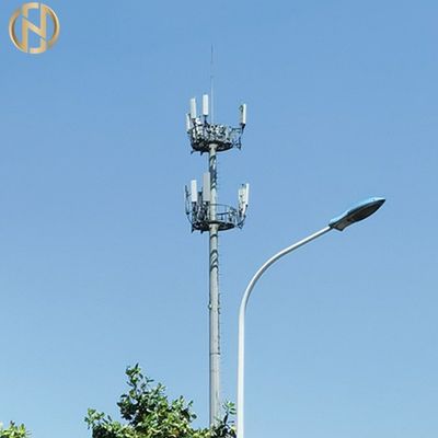 Terra piramidal clara solar da forma de polo de rua multi montada com placa de base