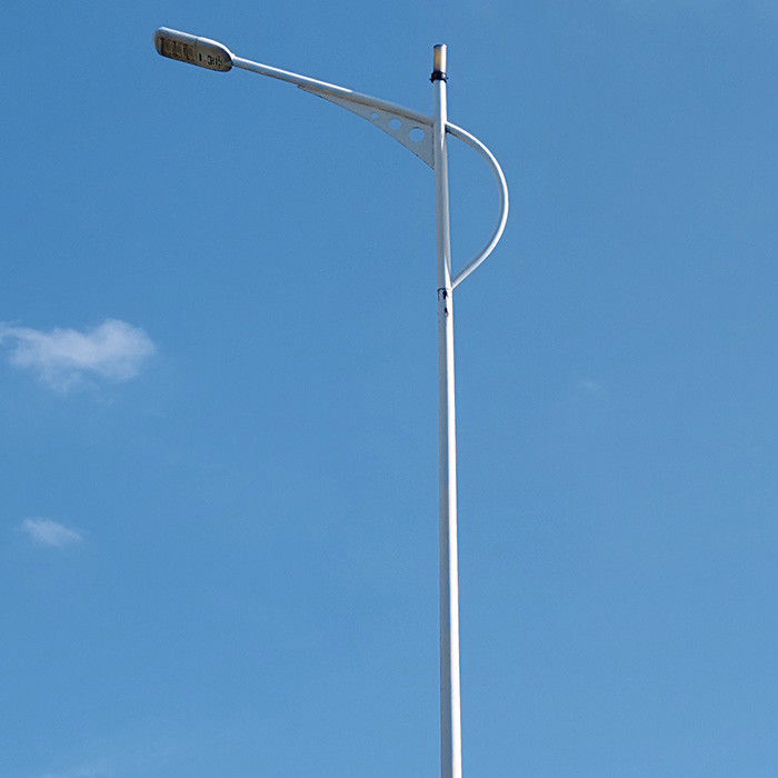 Pólo de luz de rua cônico / poligonal / redondo com galvanização a quente