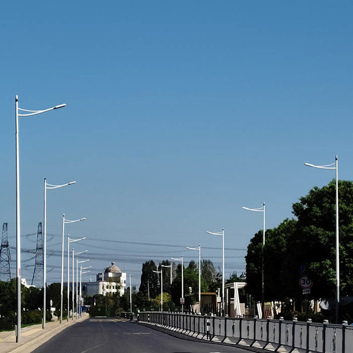 Pólo de design personalizável para luz solar de rua com aço galvanizado a quente