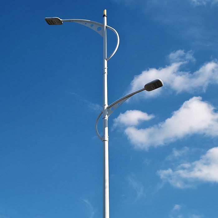 Poste de iluminação pública em aço galvanizado por imersão a quente para jardim, rodovia, rua e praça, com design personalizável e material durável