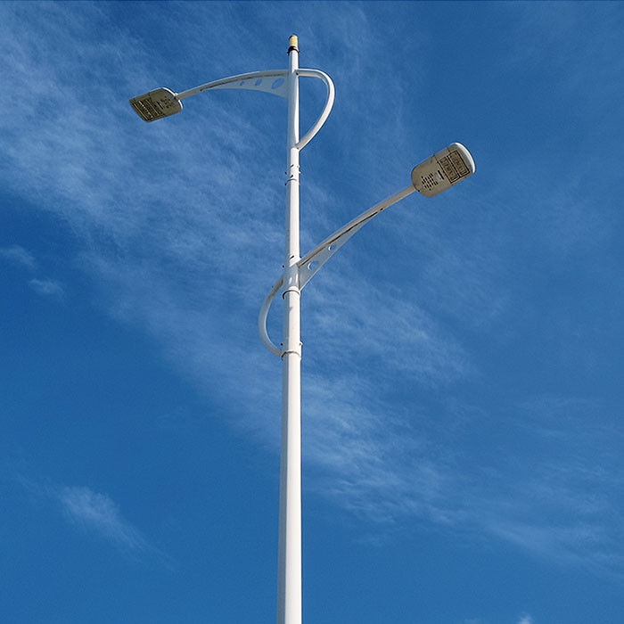 Aço galvanizado de braço único ou duplo 20 pés poste de luz de rua com pintura