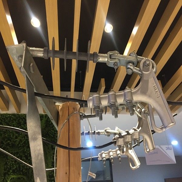 encaixes da suspensão & da tensão dos acessórios do polo de 12kv 35kv para o ² do ² 50mm dos condutores 120mm de AAAC ACSR