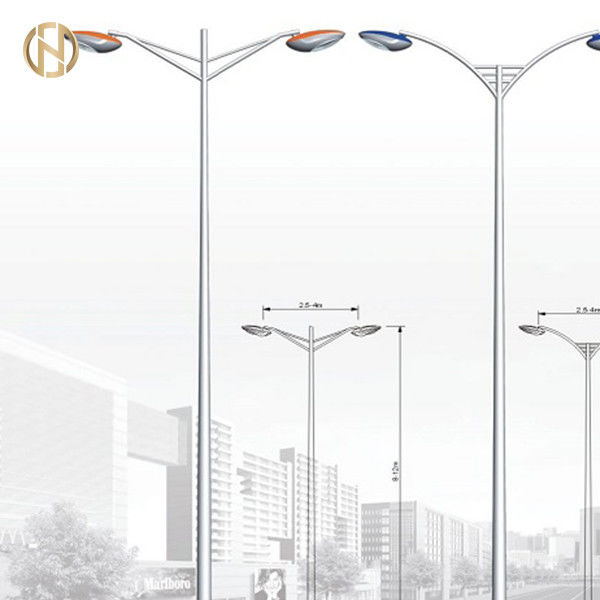 Rua solar galvanizada polo claro/cargo de aço de polo claro/lâmpada com braços simples ou duplos