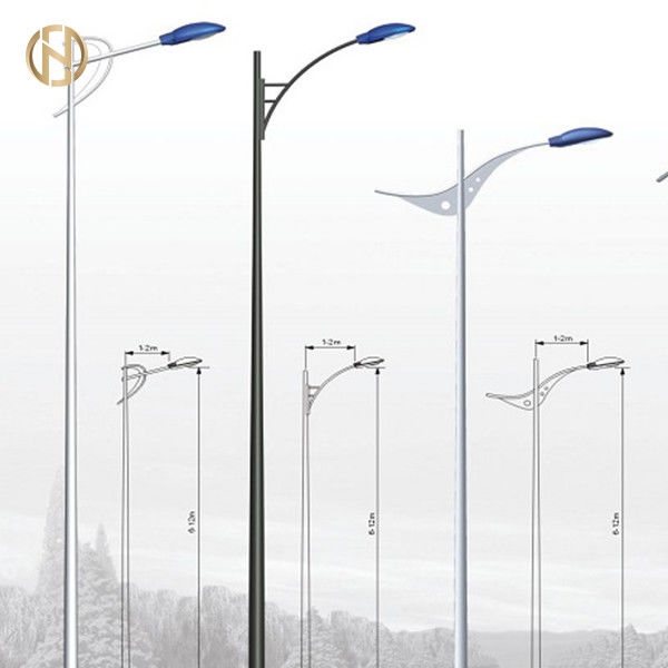 ISO resistente 9001 do vento de aço laminado a alta temperatura dobro de polo de iluminação do braço certificado