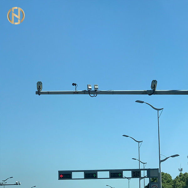 Câmera do CCTV da rua da estrada que monta o serviço personalizado Polo disponível