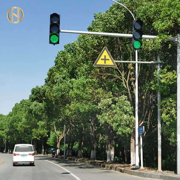 Galvanização vermelha do mergulho quente de polo claro 3M 6M/superfície amarelas verdes revestimento do pó