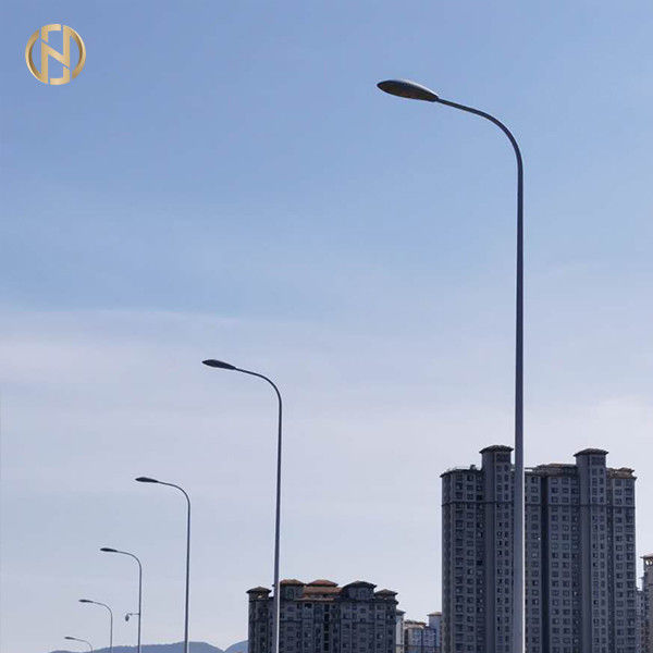 Única/rua dobro polo claro do braço 12M 10M 8M 6M Galvanized Light Pole