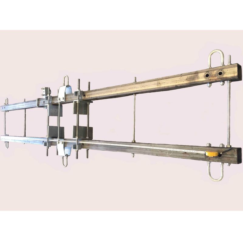 os acessórios de 12KV 35KV Polo galvanizaram o braço de aço da cruz 8000D para o projeto de poder